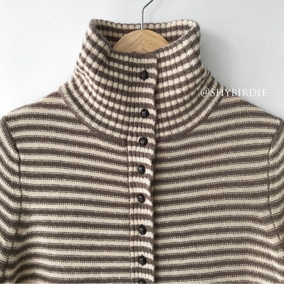 Banana Republic Tunic Length Henley Sweater - Picture 12 of 12